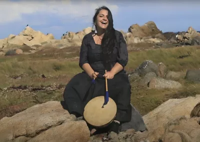 Petu Mongeleiñ : Cosmovision et résistance territoriale, culturelle, linguistique et spirituelle du peuple Mapuche à travers l’art et la pédagogie